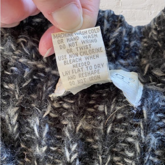 GERI C -- Mini Sweater Dress, Long Sweater, Gray Cable-Knit, Elbow Length Sleeve - Picture 13 of 13